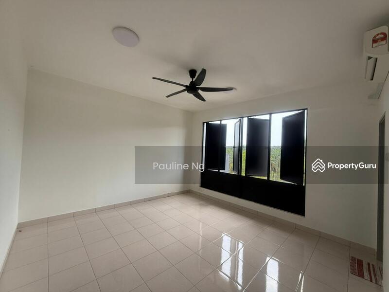 Untuk Disewa - 2-storey Terrace House at Taman Austin Duta