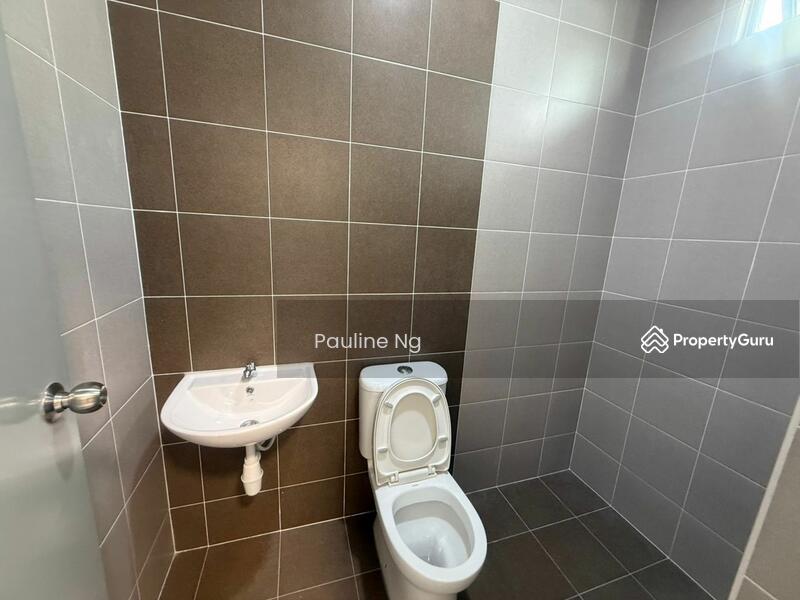 Untuk Disewa - 2-storey Terrace House at Taman Austin Duta
