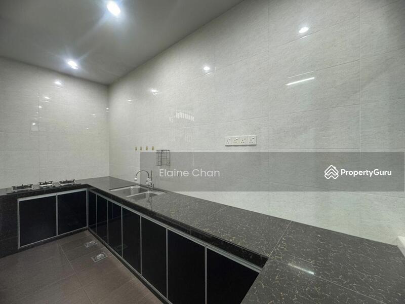 For Rent - Taman Impian Emas @ Double storey Terrace house