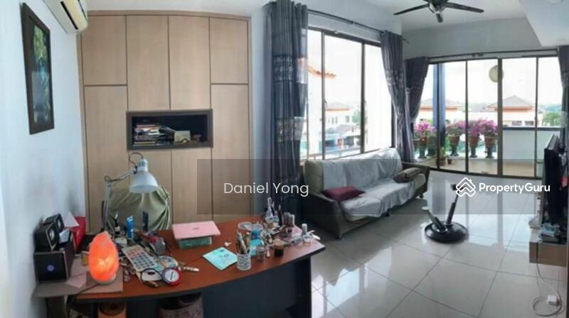For Sale - Semi-Detached House at Taman Pulai Bayu