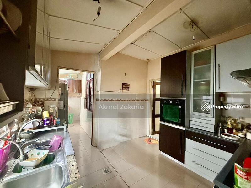 For Sale - End Lot Double Storey Terrace Damansara Emas Jalan Sepah Puteri