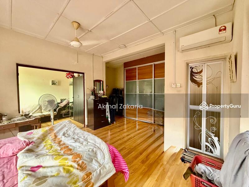 For Sale - End Lot Double Storey Terrace Damansara Emas Jalan Sepah Puteri