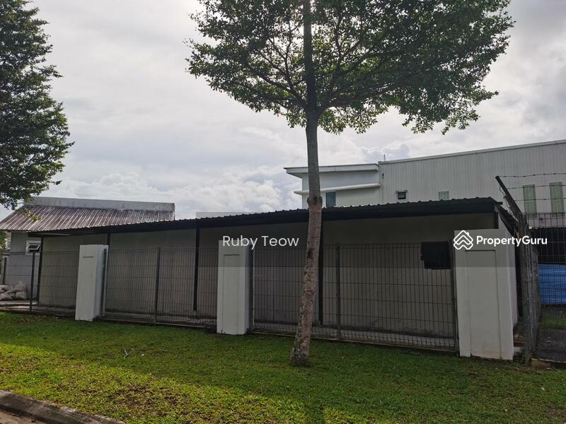 Untuk Disewa - Setia Business Park 2 – 2 Storey Semi-Detached Factory (Corner Lot) for Rent