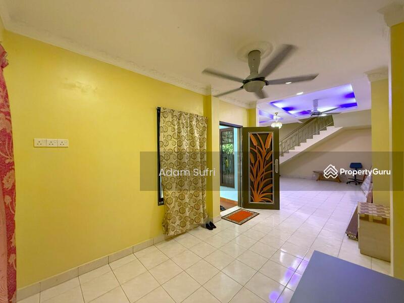 For Sale - 2-storey Terrace House at Seksyen 3