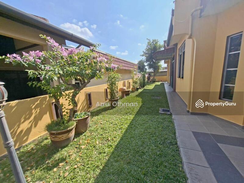 Untuk Dijual - Semi-Detached House at Taman Panchor Jaya