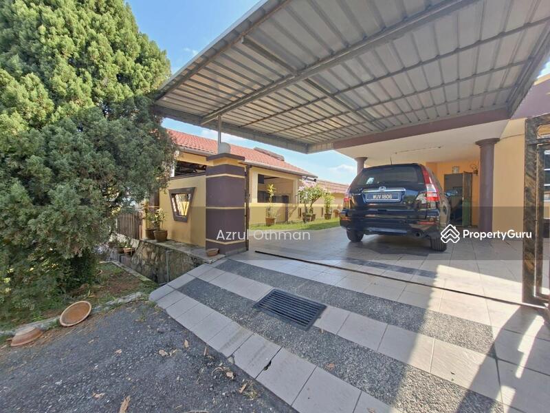 Untuk Dijual - Semi-Detached House at Taman Panchor Jaya