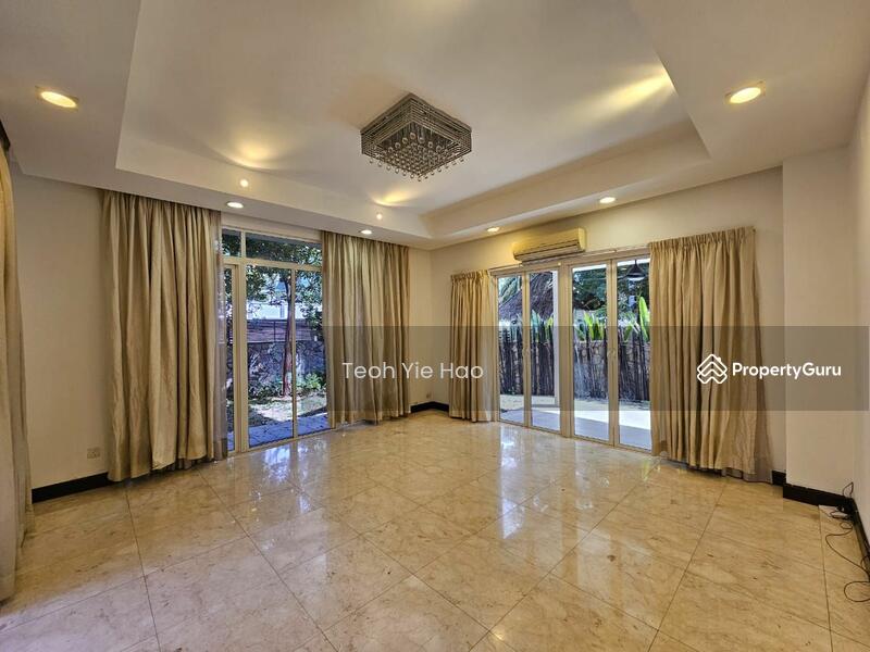 For Rent - Flora Murni