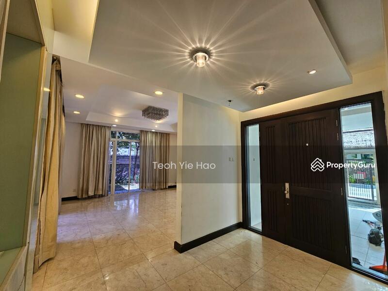 For Rent - Flora Murni