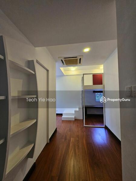 For Rent - Flora Murni