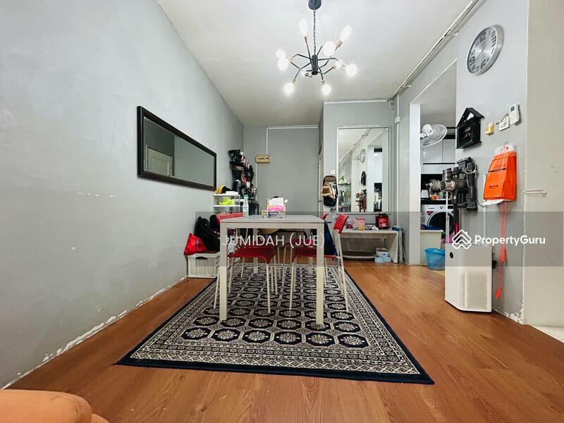 Casa Riana Apartment Taman Puncak JalilView swimming poolRenovated kitchenEnd unit