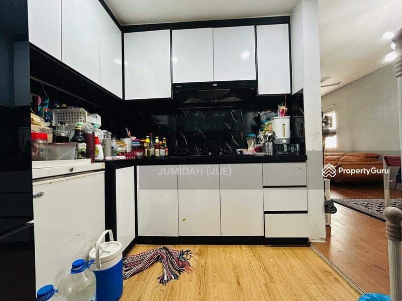 Casa Riana Apartment Taman Puncak JalilView swimming poolRenovated kitchenEnd unit