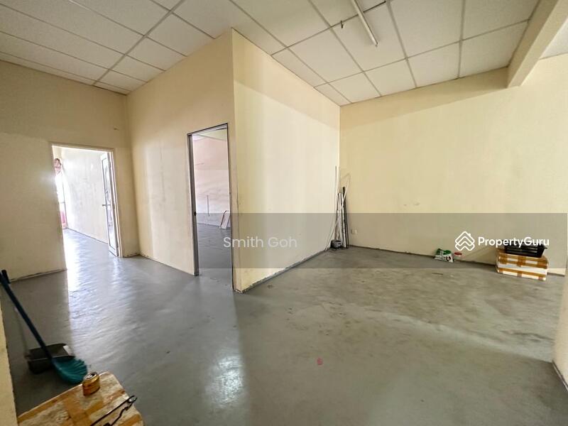 For Sale - Taman Emas Merah @ Pekan Nanas 2 Storey Shoplot Facing Mainroad Roi 4.8%~