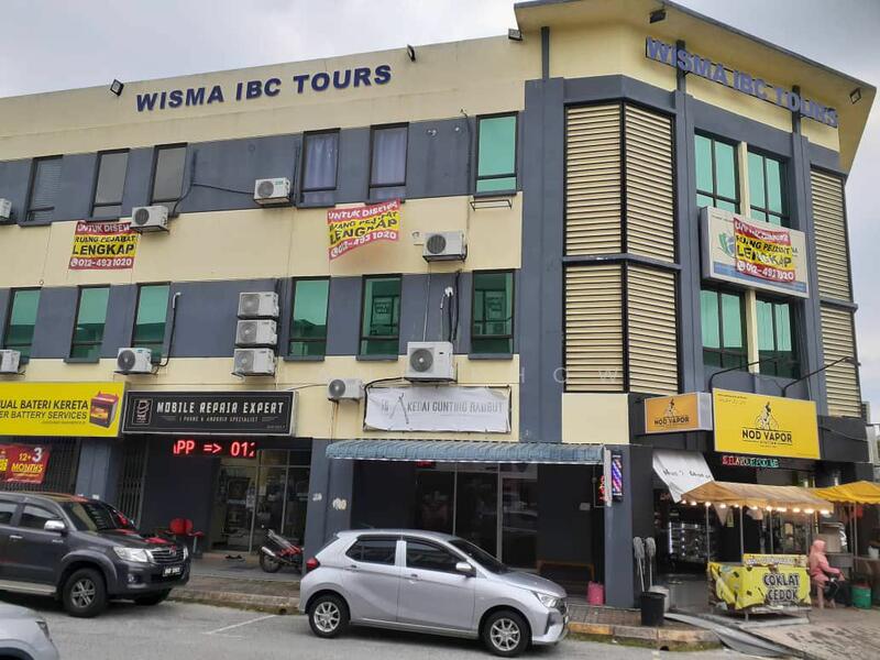 For Rent - Saujana Utama Sungai Buloh Sri Pristana Elmina West Puncak Alam CORNER GROUND Shop