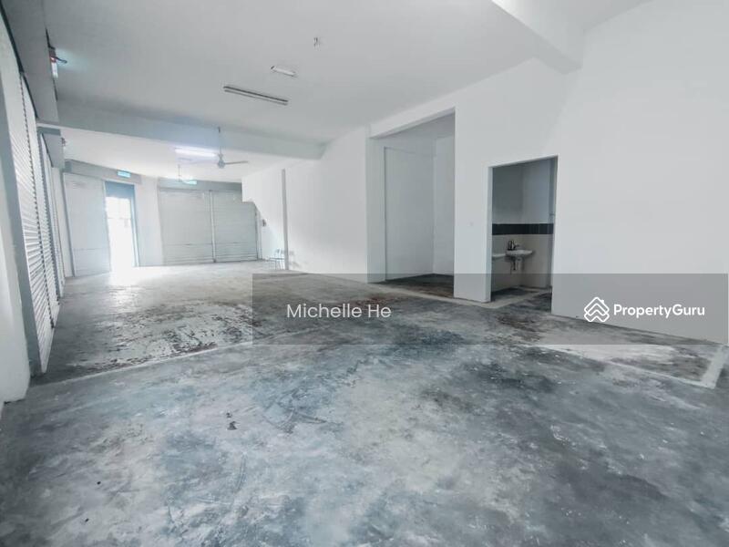 For Rent - Bandar Seri Alam/ Jalan Lembah/ Corner Shop/ For Rent