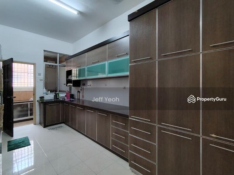 Untuk Disewa - Taman Desa Seraya Double Storey for Rent