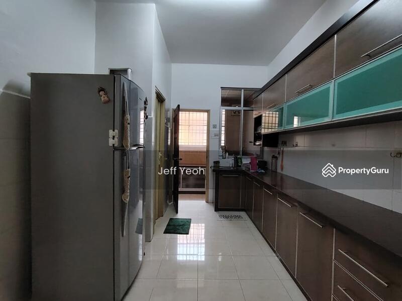 Untuk Disewa - Taman Desa Seraya Double Storey for Rent