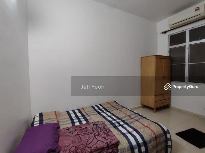 Untuk Disewa - Taman Desa Seraya Double Storey for Rent