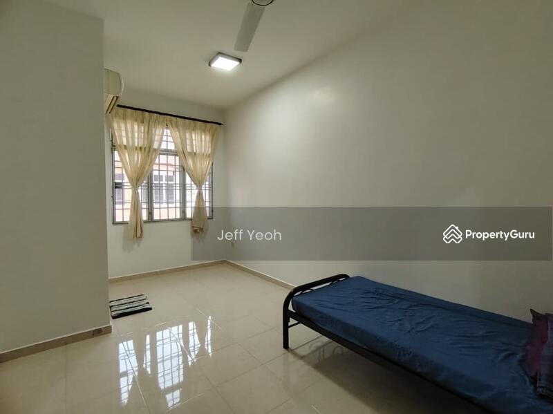 Untuk Disewa - Taman Desa Seraya Double Storey for Rent