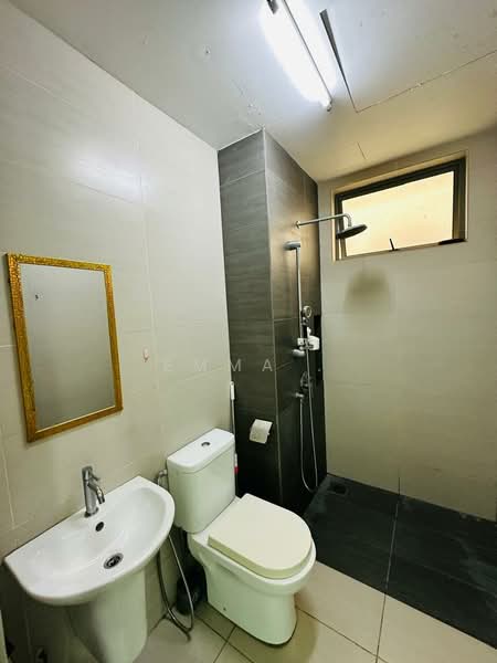 Servis Apartment untuk Disewa di Cybersquare - Emma . - Bathroom - PropertyGuru.com.my