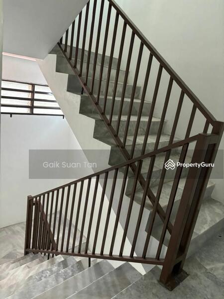 For Rent - 2.5-storey Terraced House at Kampung Masjid