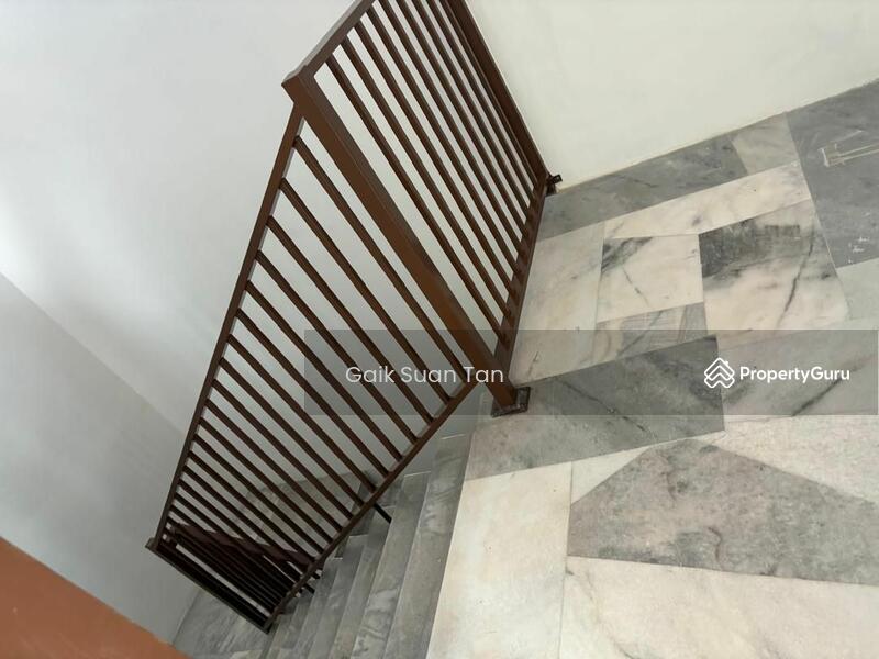 For Rent - 2.5-storey Terraced House at Kampung Masjid