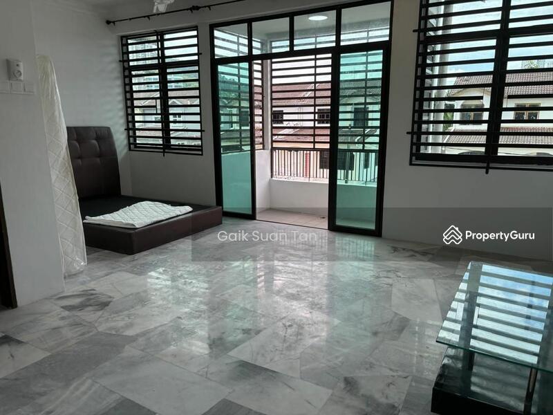 For Rent - 2.5-storey Terraced House at Kampung Masjid