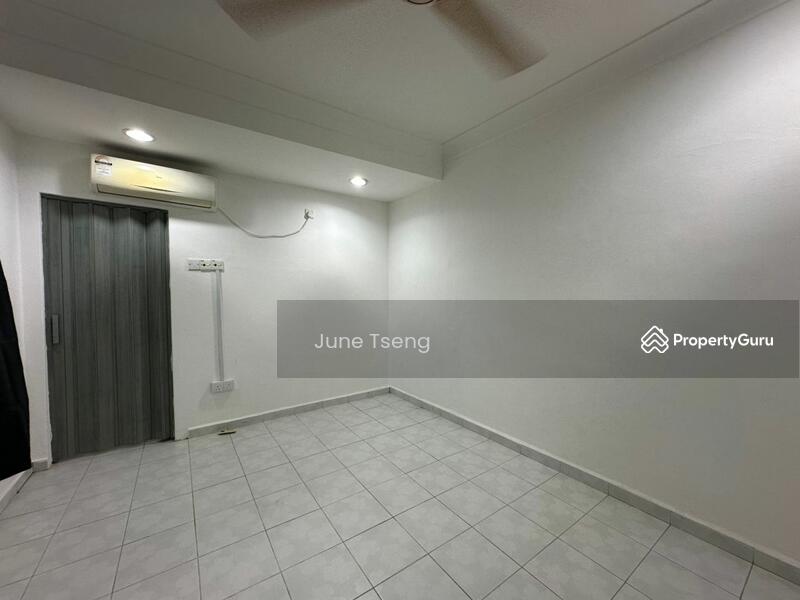 Untuk Disewa - taman pelangi