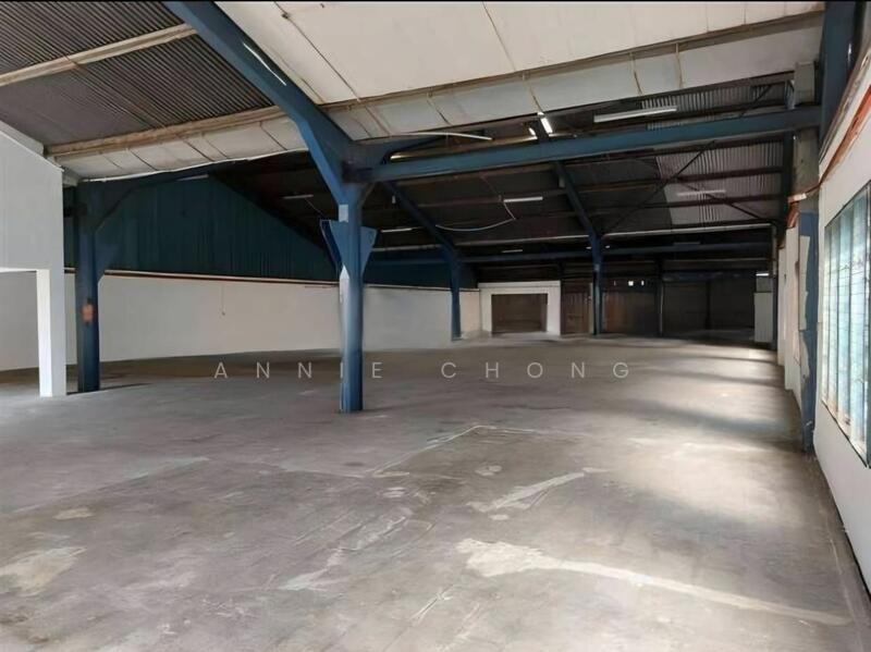 For Rent - Semi-D Warehouse Segambut, Kuala Lumpur.
