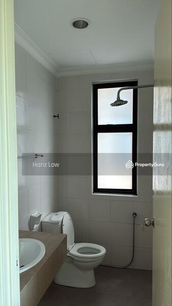 Untuk Disewa - (Upper Unit + 4 Bedroom) Townhouse Lake Valley Avenue 2 @ Bandar Tun Hussein Onn, Cheras