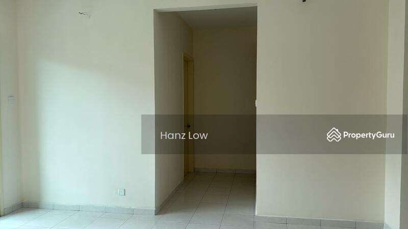 Untuk Disewa - (Upper Unit + 4 Bedroom) Townhouse Lake Valley Avenue 2 @ Bandar Tun Hussein Onn, Cheras