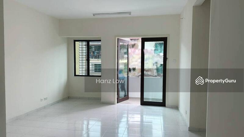 Untuk Disewa - (Upper Unit + 4 Bedroom) Townhouse Lake Valley Avenue 2 @ Bandar Tun Hussein Onn, Cheras
