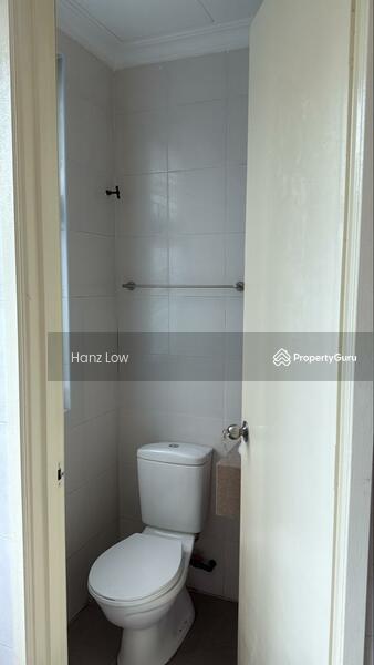 Untuk Disewa - (Upper Unit + 4 Bedroom) Townhouse Lake Valley Avenue 2 @ Bandar Tun Hussein Onn, Cheras