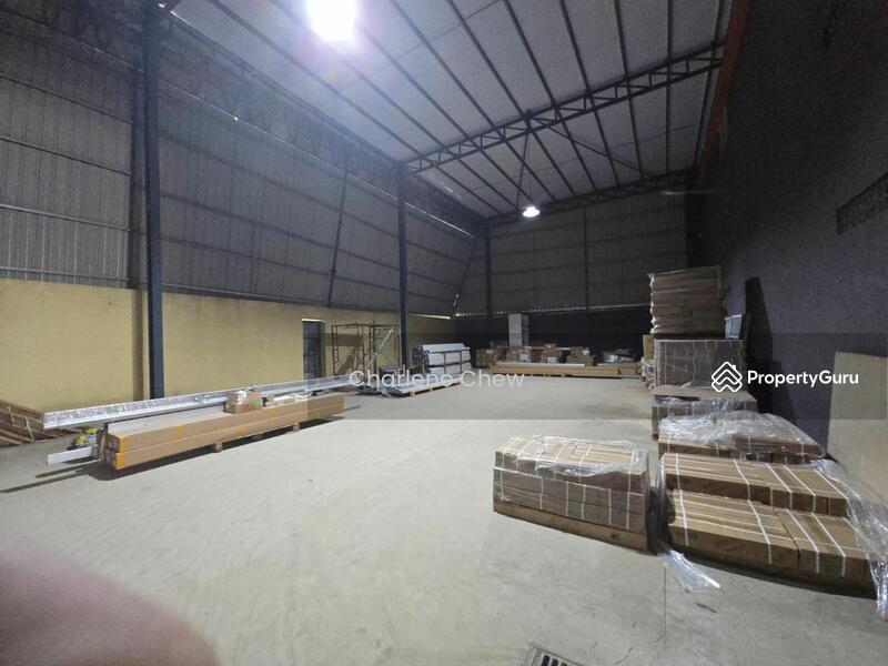 For Rent - Semi-D factory at Kawasan Perindustrian Mount Austin