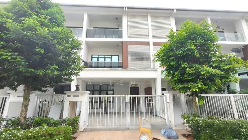 2.5-storey Terraced House for Sale in Bangi (Selangor) - Allen . - Exterior - PropertyGuru.com.my