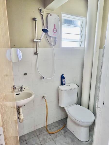 For Rent - Lakeview Apartments