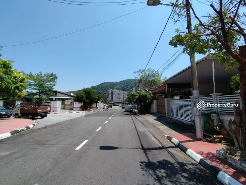 For Sale - Farlim @ Jalan Beriksa ~ 1 Storey Semi-Detached ~ Land 2249sf