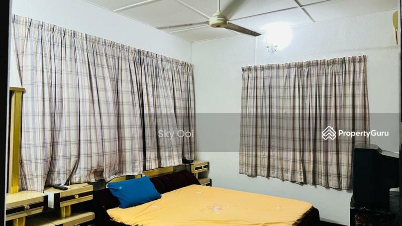 Untuk Dijual - 5 Bedrooms Rumah Berkembar Bagan Luar, Butterworth, Penang