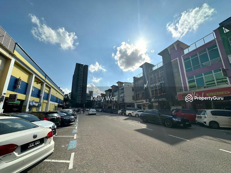 For Sale - Jalan Bestari @ Nusa Bestari 3 Storey Shoplot End Lot For Sale