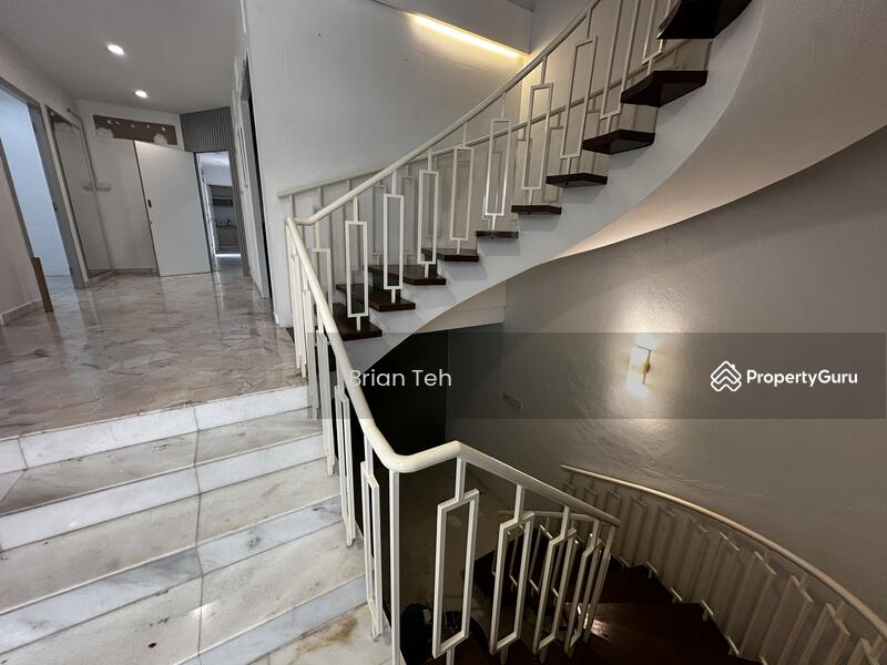Untuk Disewa - 2 Sty Commercial Bungalow at Jalan Kelawai Gurney Drive Main Road