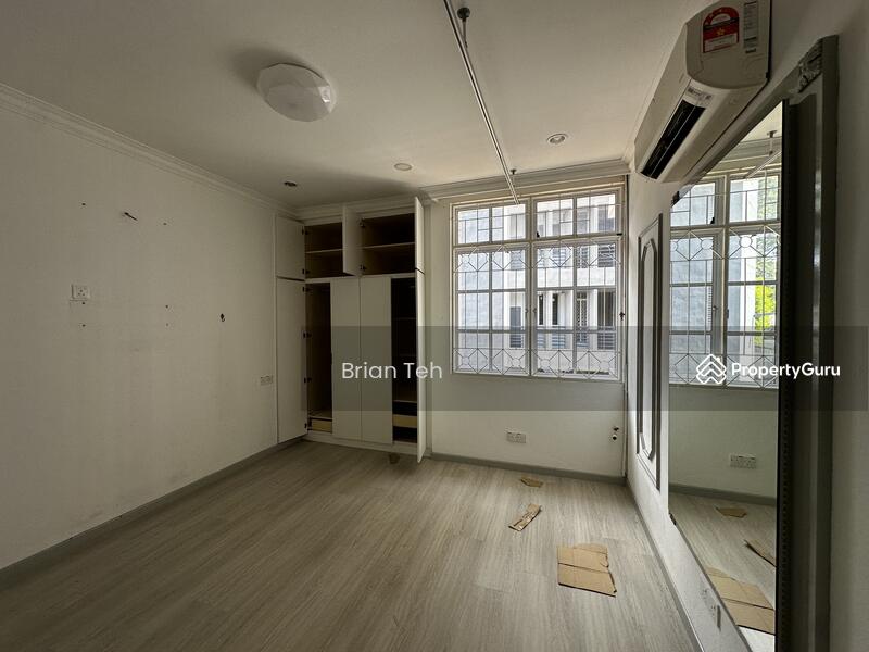Untuk Disewa - 2 Sty Commercial Bungalow at Jalan Kelawai Gurney Drive Main Road