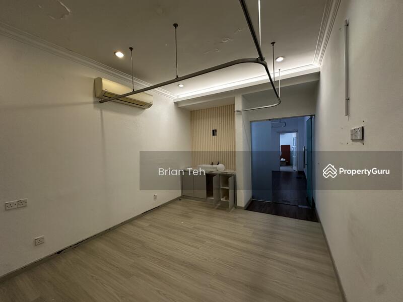 Untuk Disewa - 2 Sty Commercial Bungalow at Jalan Kelawai Gurney Drive Main Road