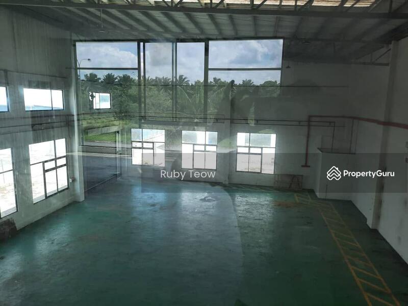Untuk Disewa - Setia Business Park 1 – Semi-Detached Factory for Rent