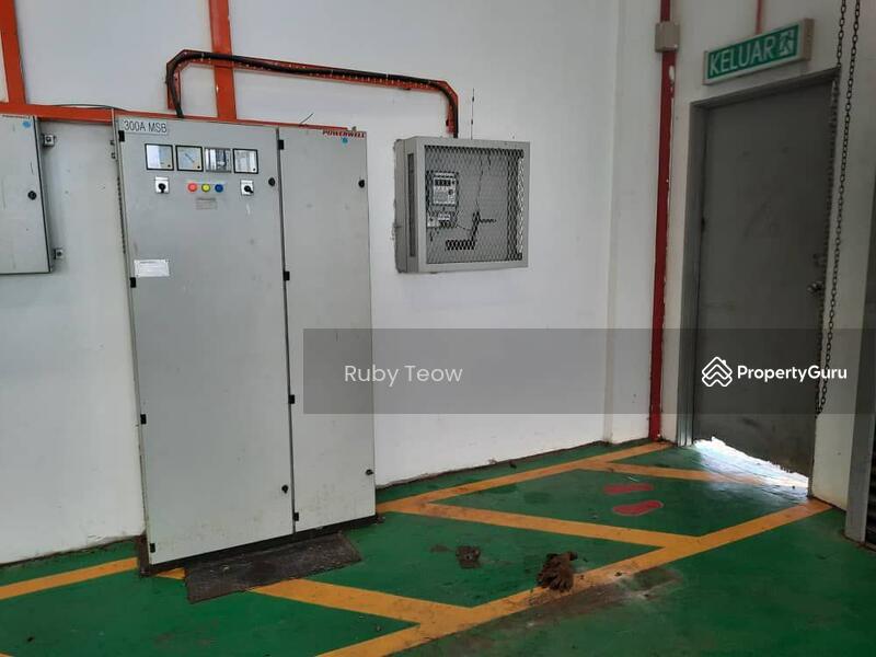 Untuk Disewa - Setia Business Park 1 – Semi-Detached Factory for Rent