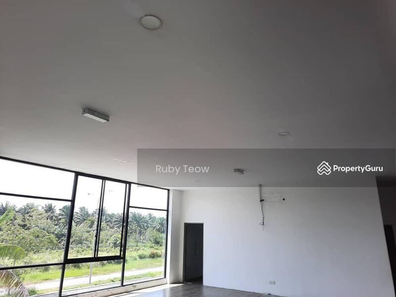Untuk Disewa - Setia Business Park 1 – Semi-Detached Factory for Rent