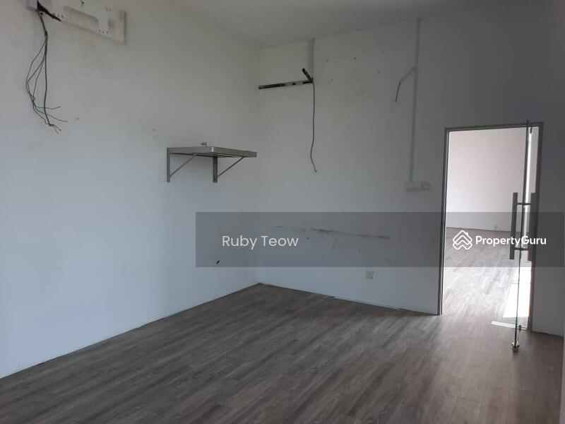 Untuk Disewa - Setia Business Park 1 – Semi-Detached Factory for Rent