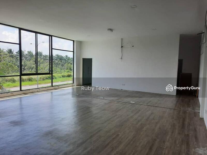 Untuk Disewa - Setia Business Park 1 – Semi-Detached Factory for Rent