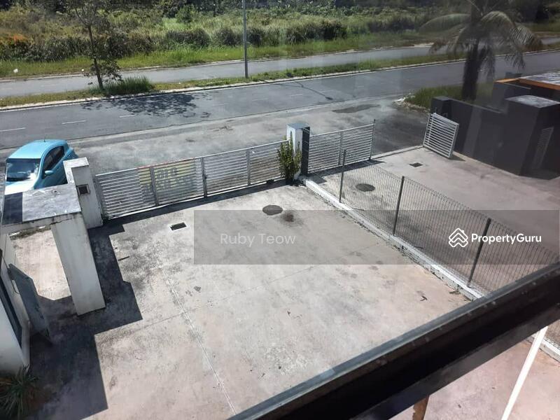 Untuk Disewa - Setia Business Park 1 – Semi-Detached Factory for Rent