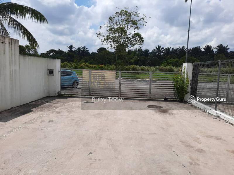 Untuk Disewa - Setia Business Park 1 – Semi-Detached Factory for Rent