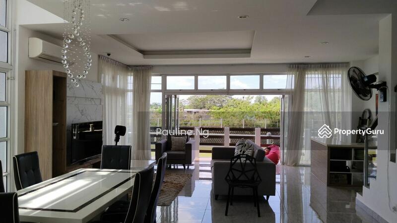 For Rent - Twin Villas at Taman Seri Austin