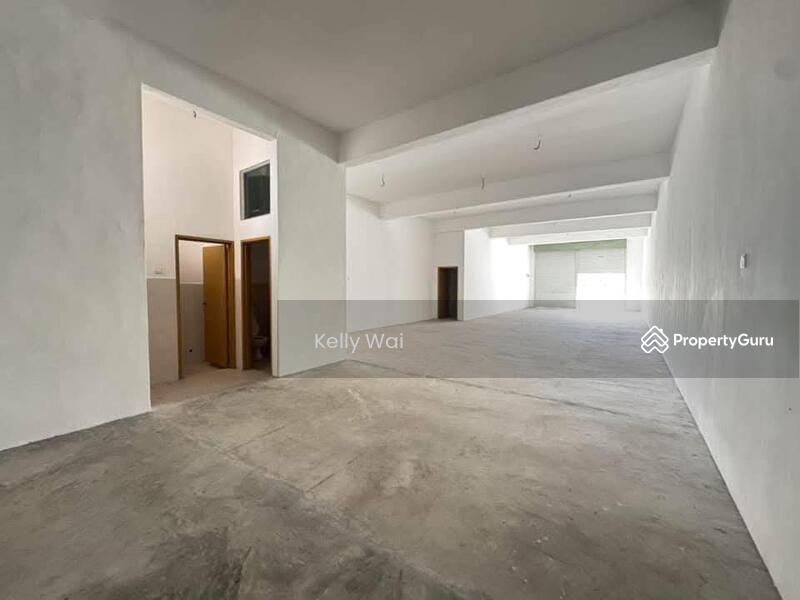 For Sale - Jalan Merbau 10 @ IOI Bandar Putra Kulai 2 Storey Shoplot For Sale